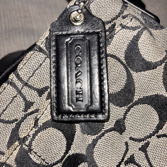 Gray and Black Purse - Picture 8 of 8